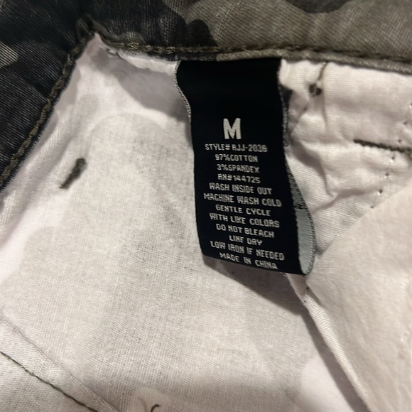 American Bazi blk camo jeans - Picture 7 of 8